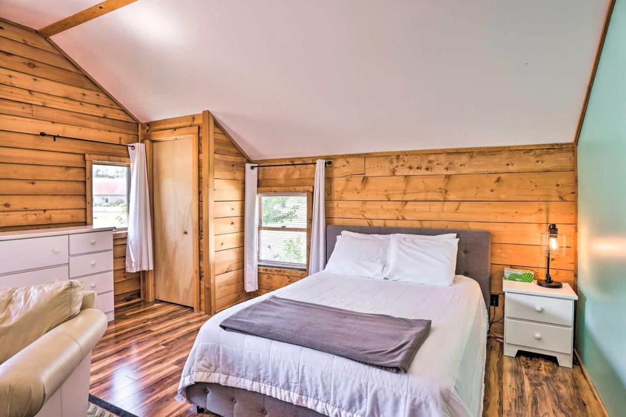 Quaint Studio With Shared Beach Walk To Suttons Bay Eksteriør billede
