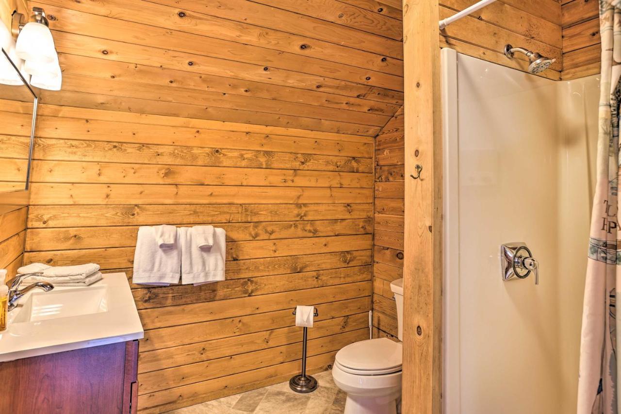 Quaint Studio With Shared Beach Walk To Suttons Bay Eksteriør billede