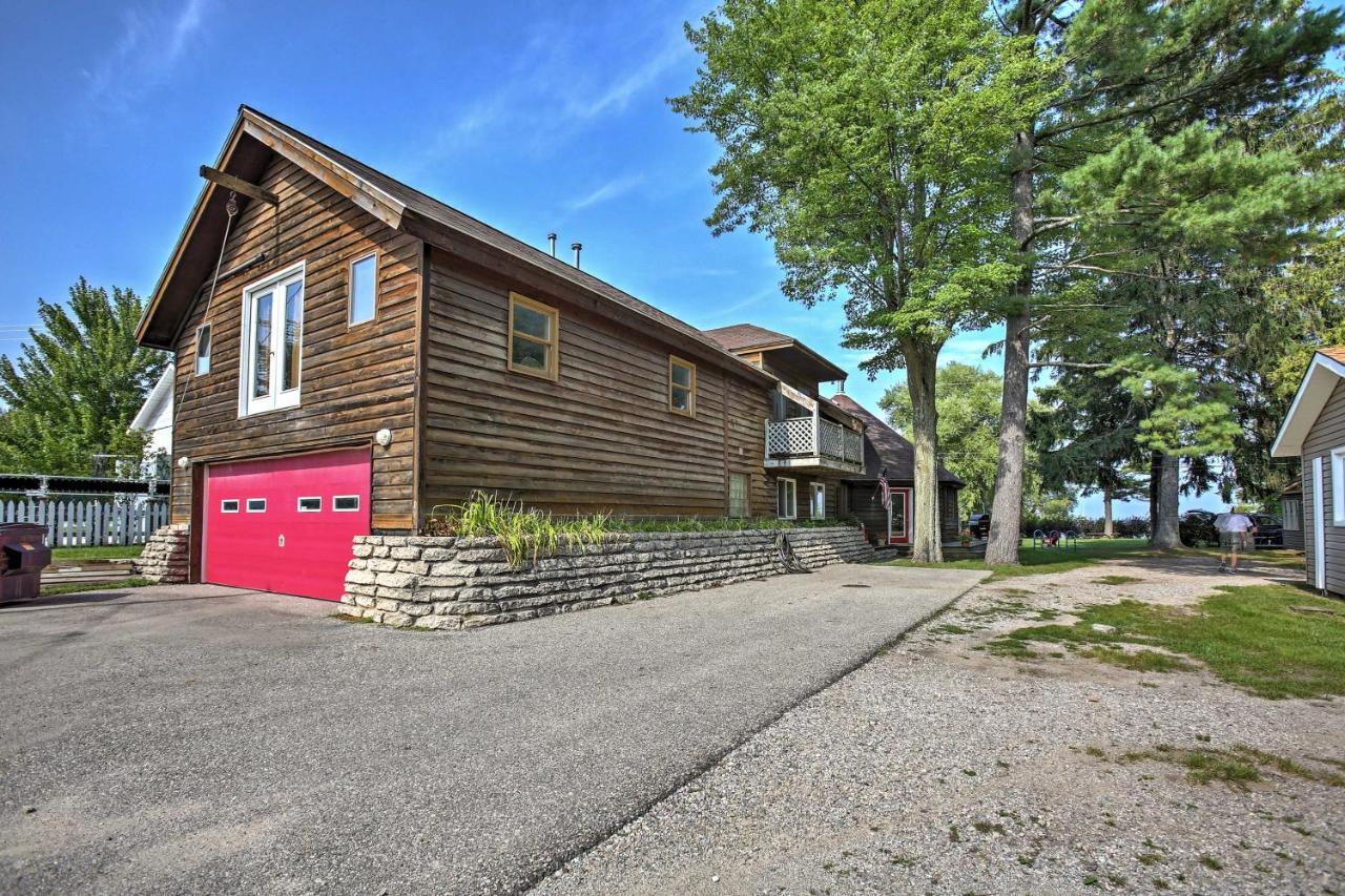 Quaint Studio With Shared Beach Walk To Suttons Bay Eksteriør billede